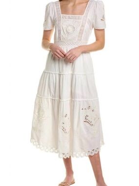 ISO this LSF dress in size 12 or 14. I need help I’ve searched everywhere 🙏